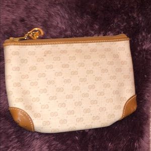 Gucci baby bag with one scratch